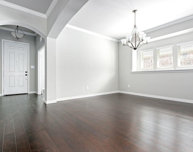 3005 Martha Drive - Photo Thumbnail 4