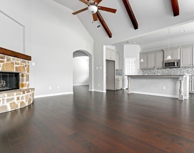 3005 Martha Drive - Photo Thumbnail 5