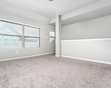 3005 Martha Drive - Photo Thumbnail 11