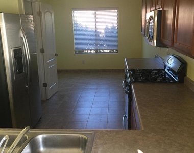 249 S 14th Circle - Photo Thumbnail 1