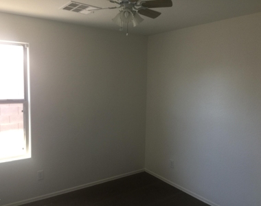 249 S 14th Circle - Photo Thumbnail 7