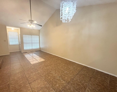 2915 Roxboro Road - Photo Thumbnail 4