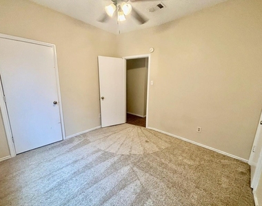 2915 Roxboro Road - Photo Thumbnail 15