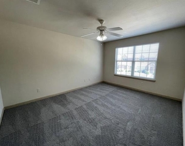 2307 Calendar Court - Photo Thumbnail 11