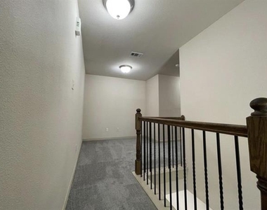 2307 Calendar Court - Photo Thumbnail 8