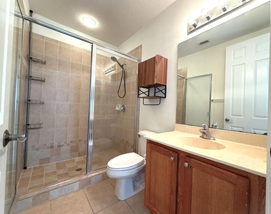 960 Millbrae Court - Photo Thumbnail 11