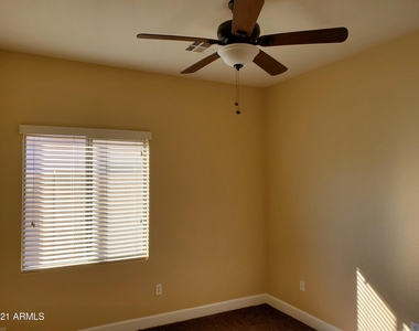 2056 E Riviera Drive - Photo Thumbnail 22