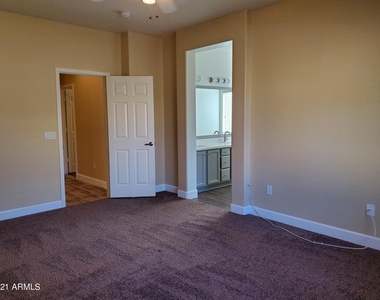 2056 E Riviera Drive - Photo Thumbnail 16