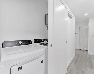 316 Nw 6th Court - Photo Thumbnail 8