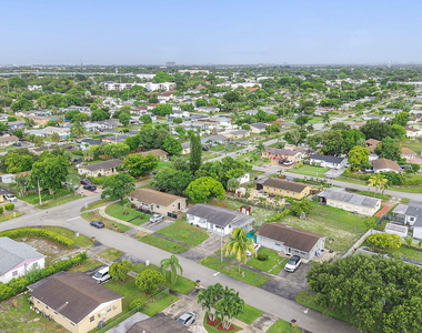 316 Nw 6th Court - Photo Thumbnail 10