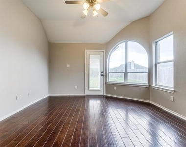 141 Arbordale Way - Photo Thumbnail 17