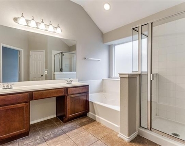 141 Arbordale Way - Photo Thumbnail 15