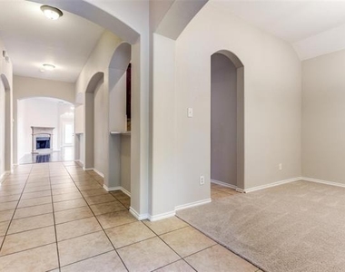 141 Arbordale Way - Photo Thumbnail 3