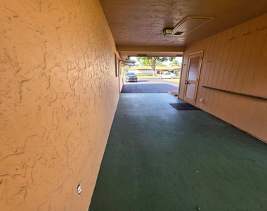 718 Whippoorwill Lane - Photo Thumbnail 10