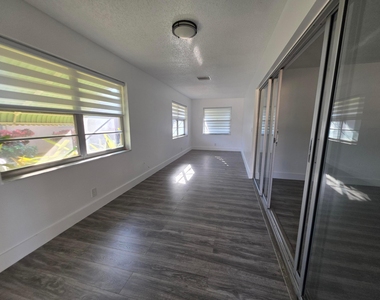 718 Whippoorwill Lane - Photo Thumbnail 34