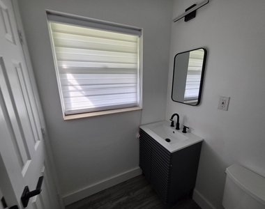 718 Whippoorwill Lane - Photo Thumbnail 26