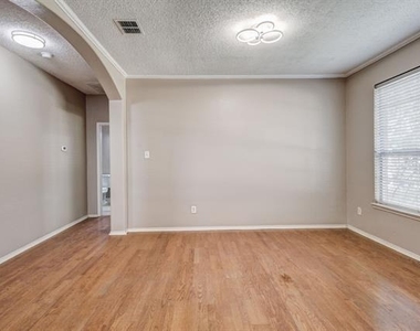 7081 Chinquapin Drive - Photo Thumbnail 2