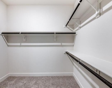 1009 Calhoun Drive - Photo Thumbnail 20