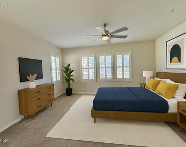 2366 W Gloria Lane - Photo Thumbnail 31