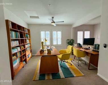 2366 W Gloria Lane - Photo Thumbnail 24