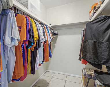 540 N May Street - Photo Thumbnail 4