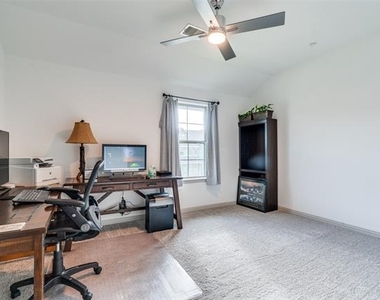 7139 Buchanan - Photo Thumbnail 23