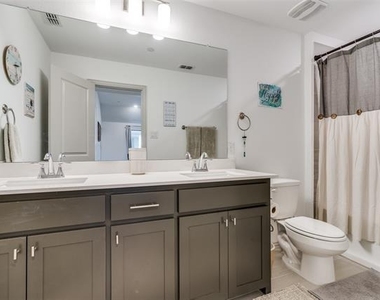 7139 Buchanan - Photo Thumbnail 21