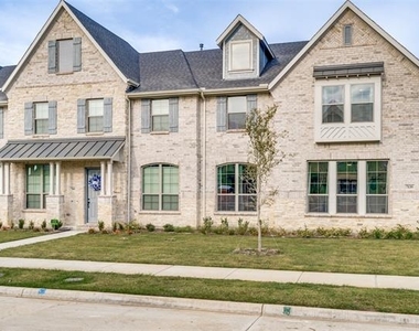 7139 Buchanan - Photo Thumbnail 2