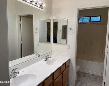 8376 W Melinda Lane - Photo Thumbnail 23