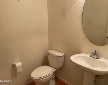 8376 W Melinda Lane - Photo Thumbnail 9