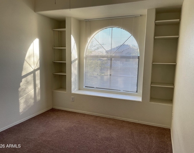 8376 W Melinda Lane - Photo Thumbnail 28
