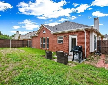 1209 Buehler Court - Photo Thumbnail 12