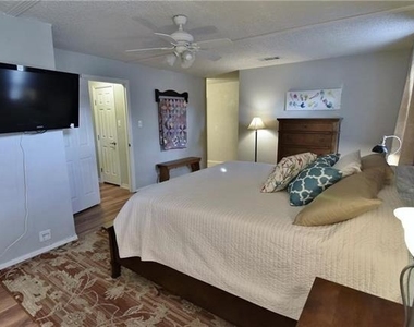 1309 San Marcos Drive - Photo Thumbnail 9