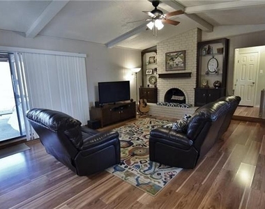 1309 San Marcos Drive - Photo Thumbnail 2