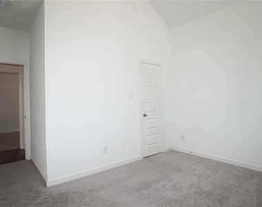 3031 Aqueduct Avenue - Photo Thumbnail 24