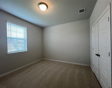 3033 Burwick Lane - Photo Thumbnail 14