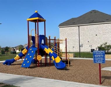 3033 Burwick Lane - Photo Thumbnail 37