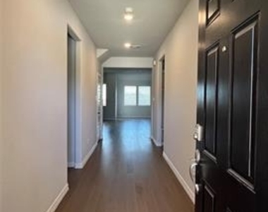 3033 Burwick Lane - Photo Thumbnail 1