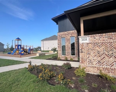 3033 Burwick Lane - Photo Thumbnail 33