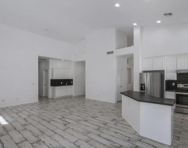 6530 E Montreal Place - Photo Thumbnail 9