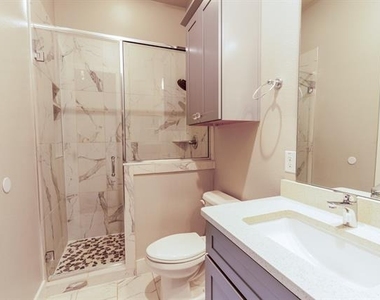 2514 Vintage Street - Photo Thumbnail 4