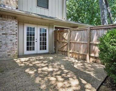 10504 Berry Knoll Drive - Photo Thumbnail 15