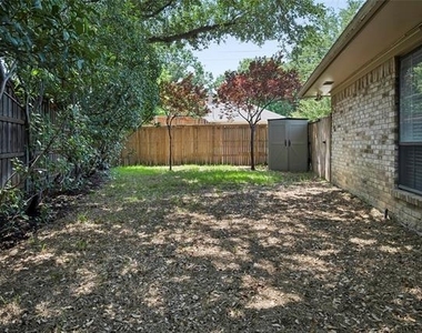10504 Berry Knoll Drive - Photo Thumbnail 14