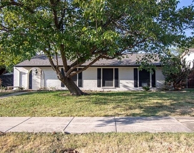 2103 Cedarcrest Drive - Photo Thumbnail 38