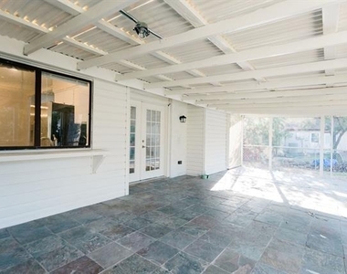 2103 Cedarcrest Drive - Photo Thumbnail 23