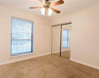 2103 Cedarcrest Drive - Photo Thumbnail 10