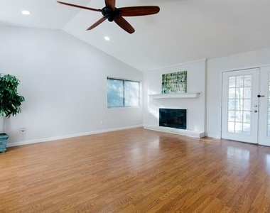 2103 Cedarcrest Drive - Photo Thumbnail 21