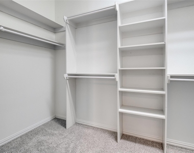 801 Camelot Court - Photo Thumbnail 24
