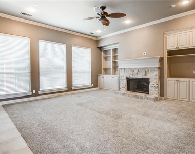 801 Camelot Court - Photo Thumbnail 11