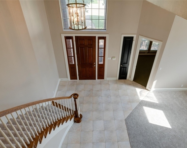 801 Camelot Court - Photo Thumbnail 32